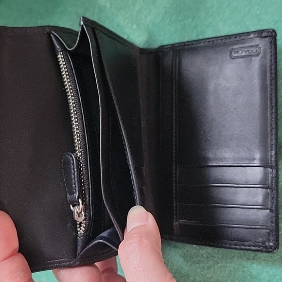 Coach Wallet Signature C Black NWOT - Picture 6 of 8